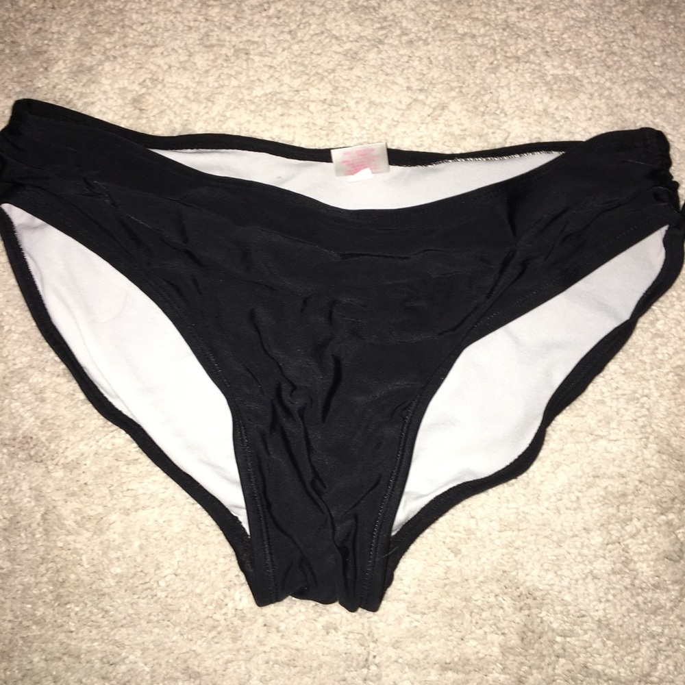 Bikini bottoms